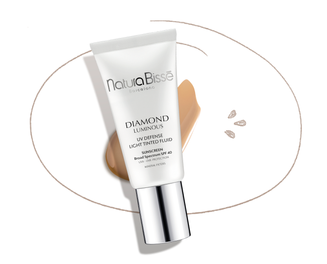 images of DIAMOND LUNIOUS TINTED SPF 40