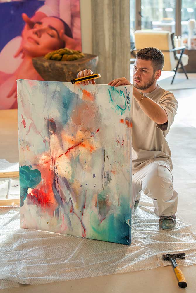 artist painting the oxygen air bubble