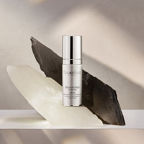 Rejuvenate your skin with the new anti-aging Diamond Extreme Serum